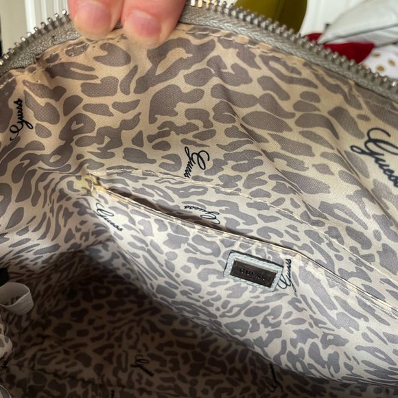 Guess, Silver Gray Handbag - Picture 8 of 9